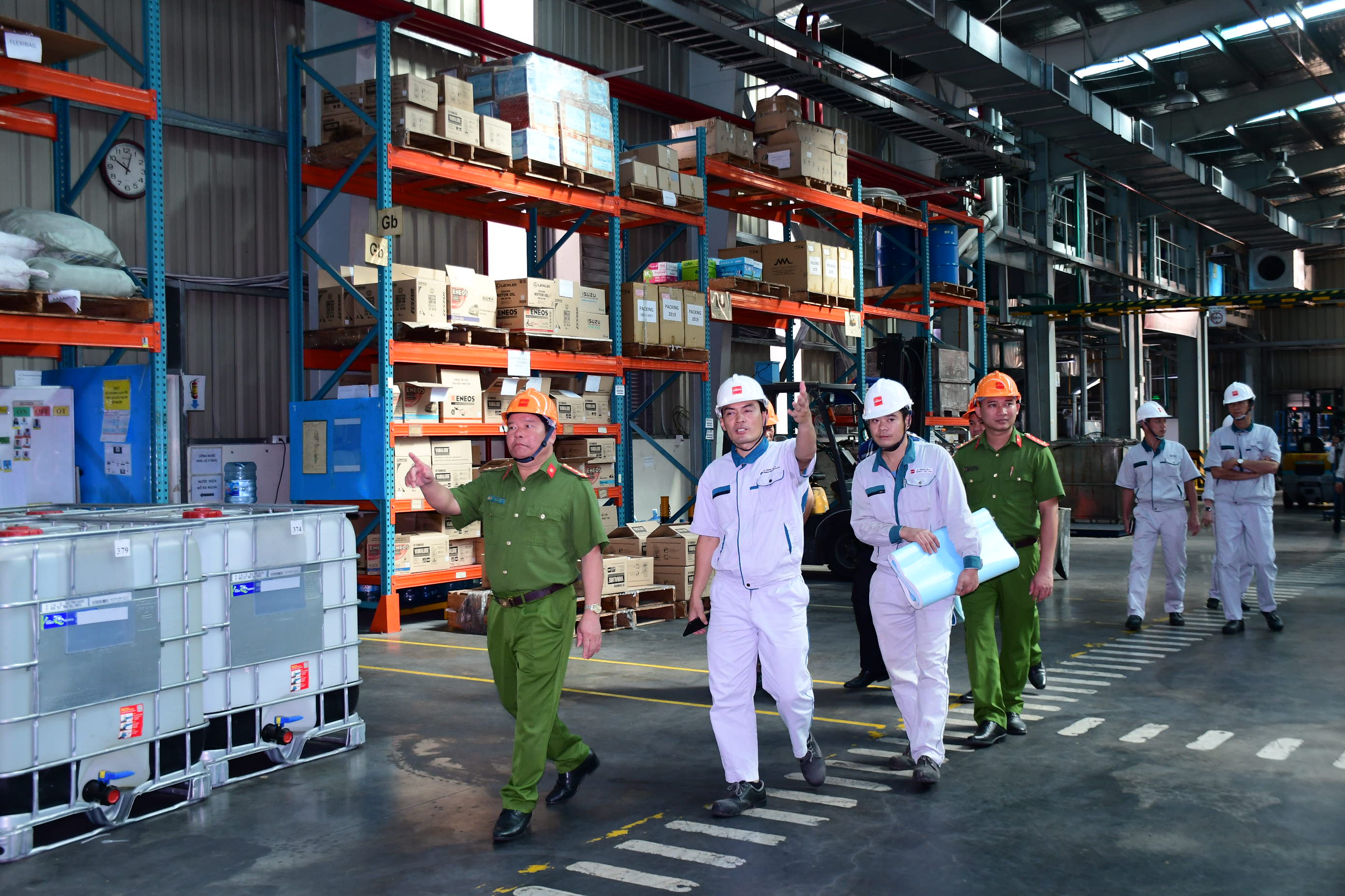 Cần tập huấn PCCC và CNCH cho toàn bộ công nhân Công ty TNHH JX Nippon Oil & Energy Việt Nam